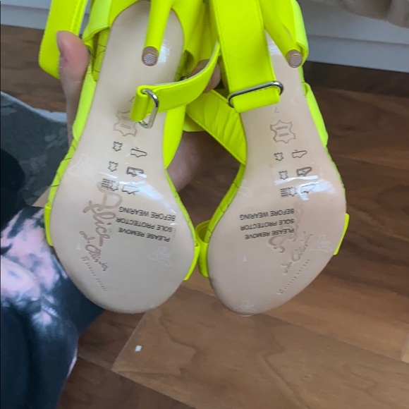 Alice and Olivia neon green ankle strap heels - Picture 3 of 3